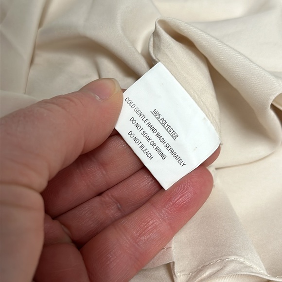 Here comes the sun Nwt ivory semi formal flutter sleeve side slit midi dress - Picture 6 of 9